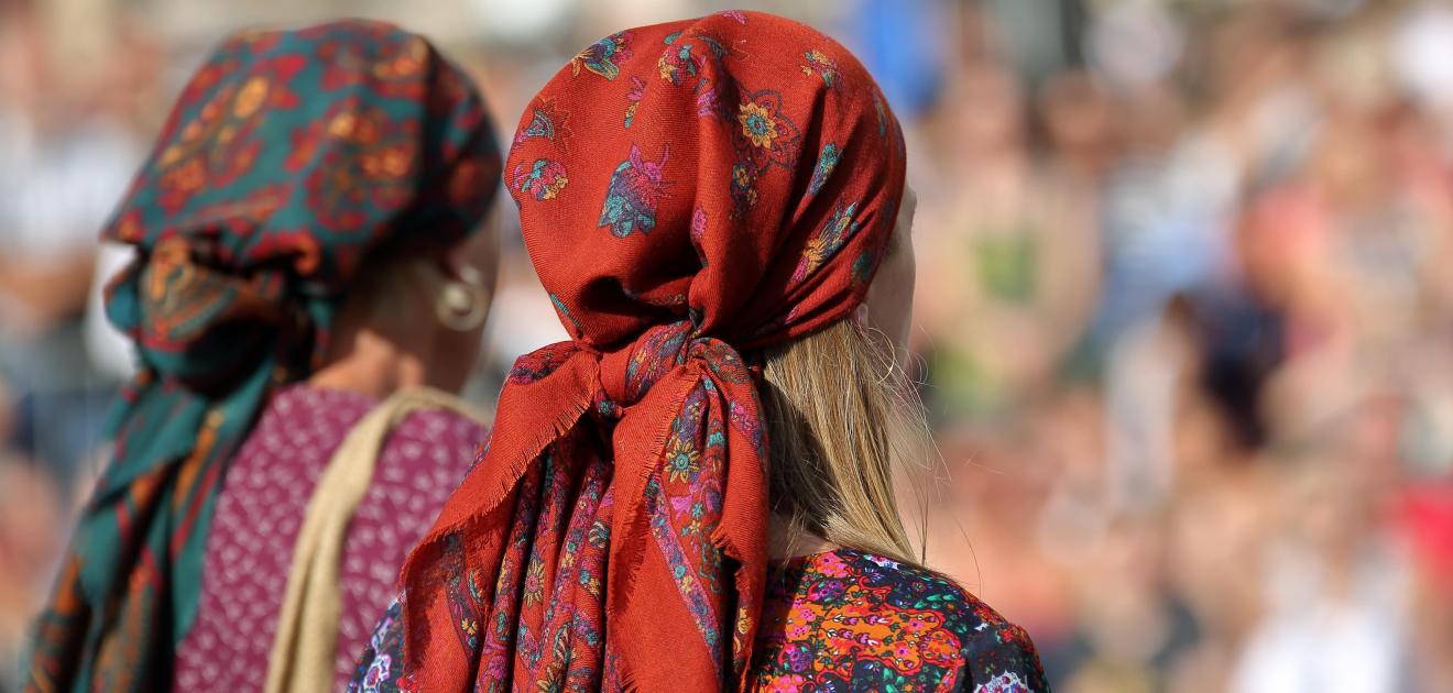 Image représentant des jeunes filles de la communauté des Gens du voyage