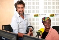 Photo des deux animateurs radios